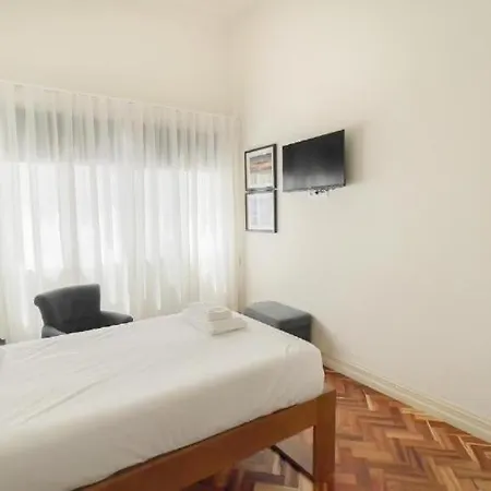 Guestready - O Ateneu מלון Ponta Delgada