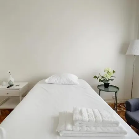 Guestready - O Ateneu * Ponta Delgada