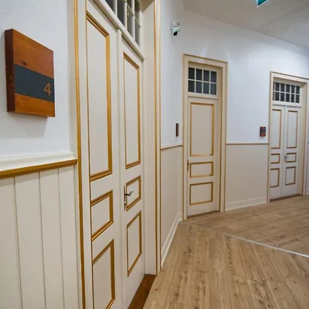 Guestready - O Ateneu * Ponta Delgada