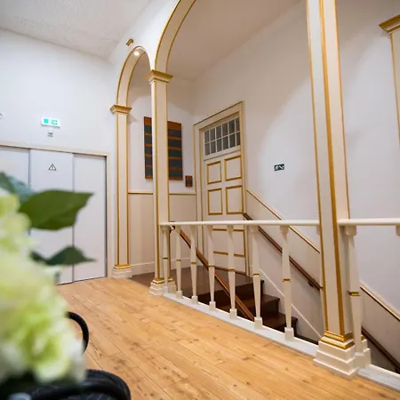 Guestready - O Ateneu מלון *