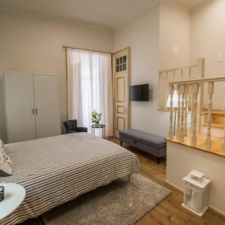 Guestready - O Ateneu * Ponta Delgada